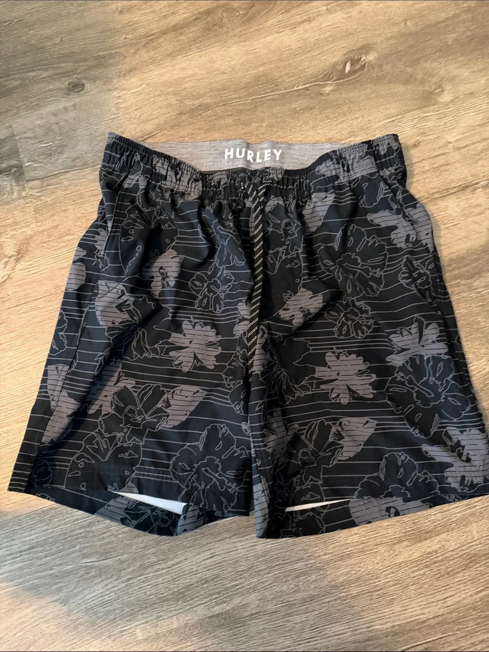Hurley Black & Gray Floral Pattern Swim Trunks